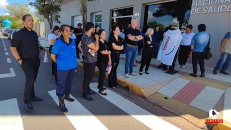 Trabalhadores da Funasa protestam contra a extinção do órgão