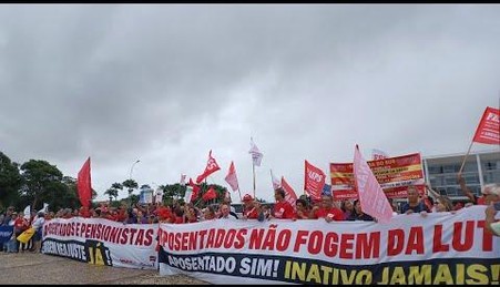 Bancada sindical apresenta contraproposta unificada dos servidores ao MGI